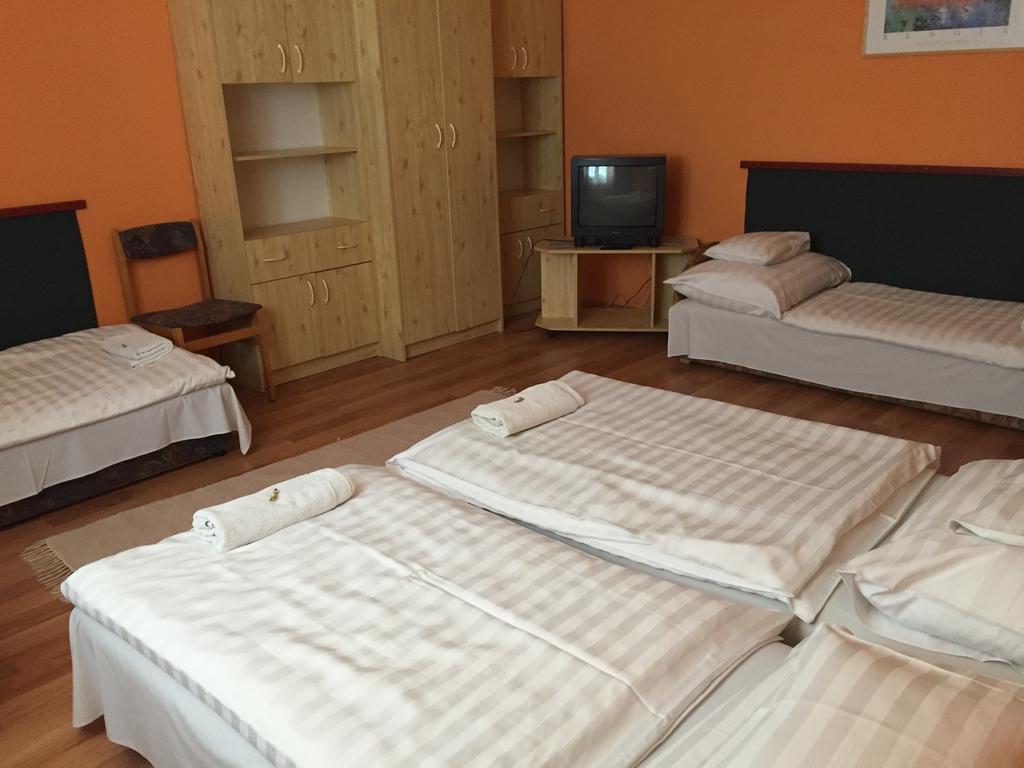Apartman Dóra Hajduszoboszlo Exterior foto