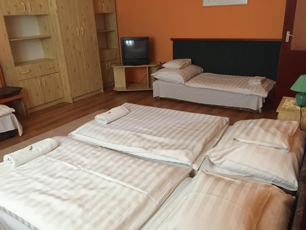 Apartman Dóra Hajduszoboszlo Exterior foto